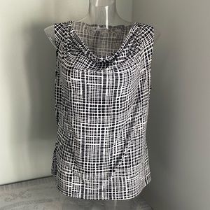 Calvin Klein sleevless top. Black/white abstract print. Sz xl